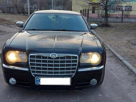 Крайслер 300 2005 в Виноградове на Automoto.ua Черный Крайслер 300, объемом двигателя 2.7 л и пробегом 221 тыс. км за 7400 $, фото 1 на Automoto.ua