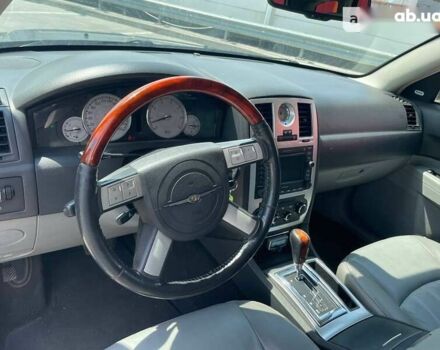 Крайслер 300, объемом двигателя 3 л и пробегом 269 тыс. км за 8190 $, фото 15 на Automoto.ua