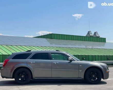 Крайслер 300, объемом двигателя 3 л и пробегом 269 тыс. км за 8190 $, фото 4 на Automoto.ua