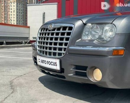 Крайслер 300, объемом двигателя 3 л и пробегом 269 тыс. км за 8190 $, фото 10 на Automoto.ua