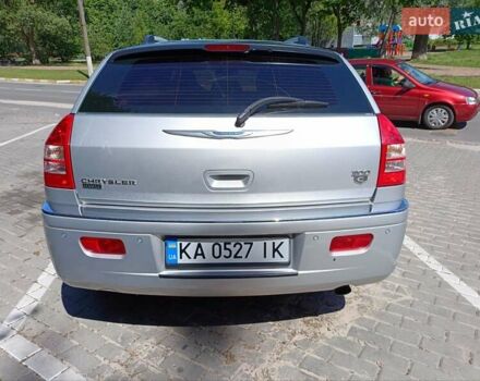 Крайслер 300, объемом двигателя 3.52 л и пробегом 300 тыс. км за 7800 $, фото 2 на Automoto.ua