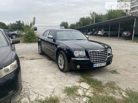 Крайслер 300 2005 в Днепре (Днепропетровске) на Automoto.ua Крайслер 300, объемом двигателя 3.5 л и пробегом 205 тыс. км за 7500 $, фото 1 на Automoto.ua