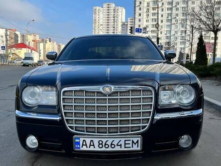 Крайслер 300 2006 у Києві на Automoto.ua Крайслер 300, об'ємом двигуна 2.7 л та пробігом 166 тис. км за 7500 $, фото 1 на Automoto.ua