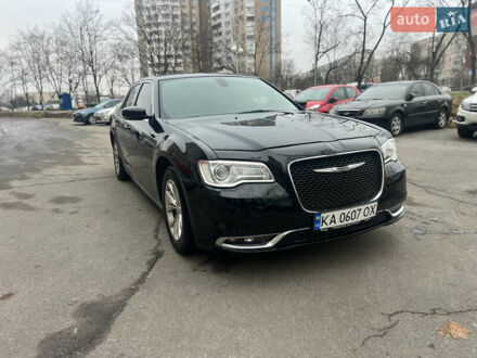 Крайслер 300 2015 в Киеве на Automoto.ua Крайслер 300, объемом двигателя 3.6 л и пробегом 138 тыс. км за 13200 $, фото 1 на Automoto.ua