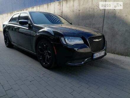 Крайслер 300 2019 у Києві на Automoto.ua Крайслер 300, об'ємом двигуна 3.6 л та пробігом 50 тис. км за 19500 $, фото 1 на Automoto.ua