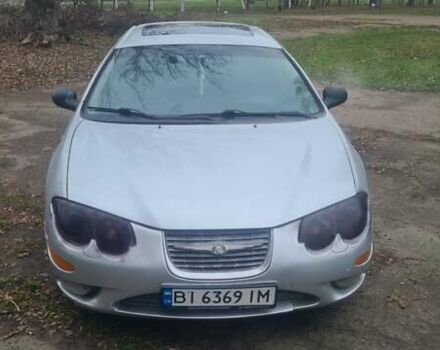 Серый Крайслер 300, объемом двигателя 2.7 л и пробегом 358 тыс. км за 2300 $, фото 2 на Automoto.ua