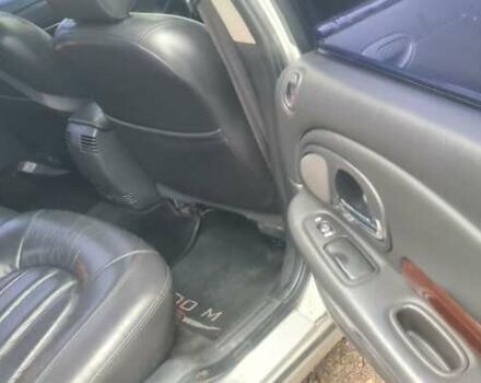 Серый Крайслер 300, объемом двигателя 2.7 л и пробегом 358 тыс. км за 2300 $, фото 6 на Automoto.ua