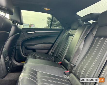 Сірий Крайслер 300, об'ємом двигуна 3.6 л та пробігом 161 тис. км за 15200 $, фото 9 на Automoto.ua