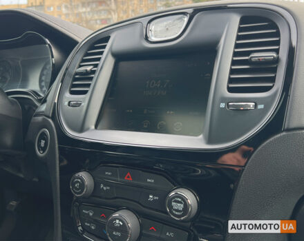 Сірий Крайслер 300, об'ємом двигуна 3.6 л та пробігом 161 тис. км за 15200 $, фото 16 на Automoto.ua