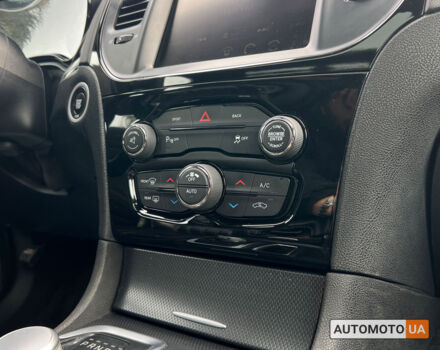 Сірий Крайслер 300, об'ємом двигуна 3.6 л та пробігом 161 тис. км за 15200 $, фото 15 на Automoto.ua