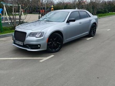Крайслер 300 2016 у Одесі на Automoto.ua Сірий Крайслер 300, об'ємом двигуна 3.6 л та пробігом 165 тис. км за 16600 $, фото 1 на Automoto.ua