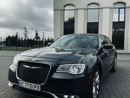 Крайслер 300 2016 в Львове на Automoto.ua Серый Крайслер 300, объемом двигателя 3.6 л и пробегом 150 тыс. км за 11999 $, фото 1 на Automoto.ua