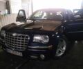 Синий Крайслер 300, объемом двигателя 3 л и пробегом 250 тыс. км за 8500 $, фото 1 на Automoto.ua