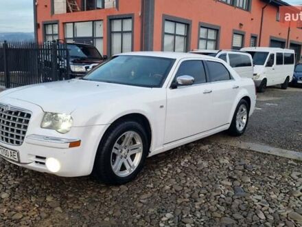 Крайслер 300C 2004 в Тячеве на Automoto.ua Белый Крайслер 300C, объемом двигателя 2.74 л и пробегом 236 тыс. км за 5700 $, фото 1 на Automoto.ua