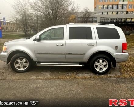 Серый Крайслер Аспен, объемом двигателя 5.7 л и пробегом 273 тыс. км за 11300 $, фото 5 на Automoto.ua