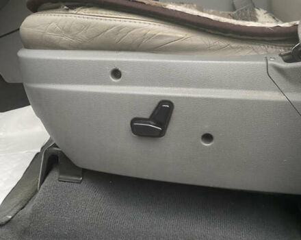 Серый Крайслер Аспен, объемом двигателя 5.65 л и пробегом 273 тыс. км за 11300 $, фото 12 на Automoto.ua