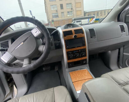 Серый Крайслер Аспен, объемом двигателя 5.65 л и пробегом 273 тыс. км за 11300 $, фото 7 на Automoto.ua