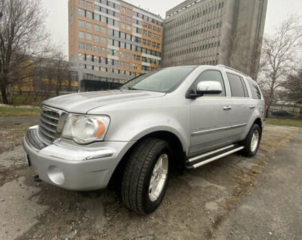 Серый Крайслер Аспен, объемом двигателя 5.65 л и пробегом 273 тыс. км за 11300 $, фото 1 на Automoto.ua