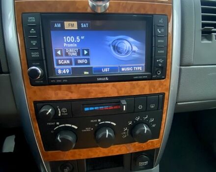 Серый Крайслер Аспен, объемом двигателя 5.7 л и пробегом 273 тыс. км за 11300 $, фото 8 на Automoto.ua