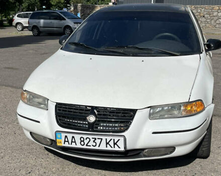Белый Крайслер Циррус, объемом двигателя 2.5 л и пробегом 570 тыс. км за 2000 $, фото 1 на Automoto.ua