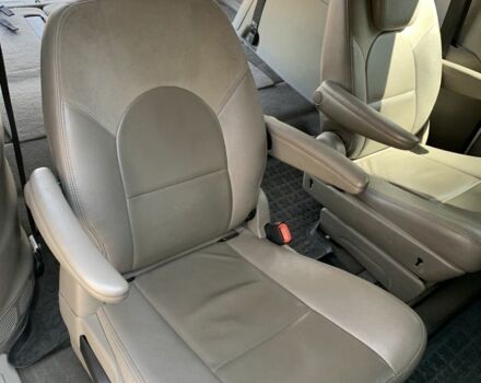 Белый Крайслер Гранд Вояджер, объемом двигателя 2.8 л и пробегом 340 тыс. км за 63000 $, фото 15 на Automoto.ua