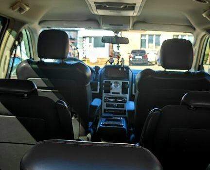 Белый Крайслер Гранд Вояджер, объемом двигателя 2.8 л и пробегом 250 тыс. км за 12350 $, фото 8 на Automoto.ua