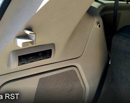 Белый Крайслер Гранд Вояджер, объемом двигателя 2.8 л и пробегом 250 тыс. км за 12350 $, фото 9 на Automoto.ua