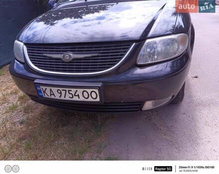 Черный Крайслер Гранд Вояджер, объемом двигателя 2.5 л и пробегом 515 тыс. км за 6500 $, фото 1 на Automoto.ua