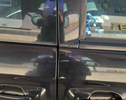 Чорний Крайслер Grand Voyager, об'ємом двигуна 2.78 л та пробігом 257 тис. км за 6300 $, фото 1 на Automoto.ua