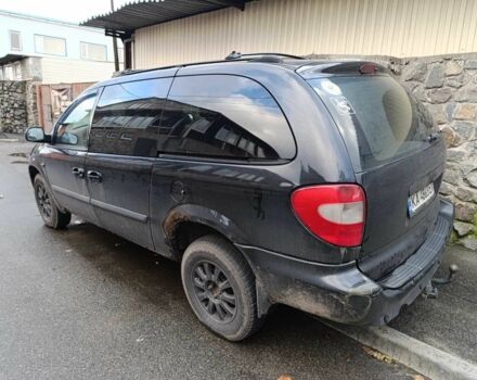 Черный Крайслер Гранд Вояджер, объемом двигателя 2.8 л и пробегом 365 тыс. км за 4200 $, фото 3 на Automoto.ua