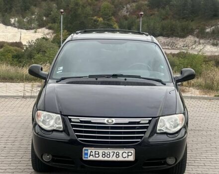 Крайслер Гранд Вояджер 2005 в Могилев-Подольском на Automoto.ua Черный Крайслер Гранд Вояджер, объемом двигателя 2.8 л и пробегом 280 тыс. км за 5900 $, фото 3 на Automoto.ua