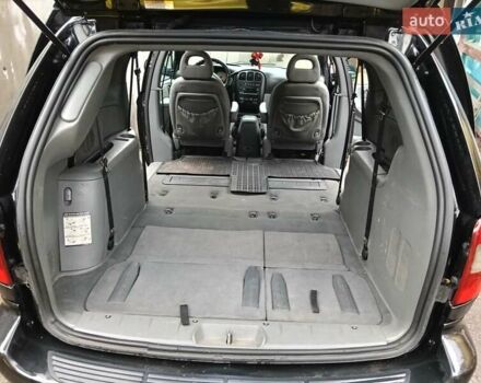 Черный Крайслер Гранд Вояджер, объемом двигателя 2.78 л и пробегом 326 тыс. км за 5000 $, фото 14 на Automoto.ua