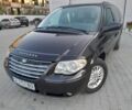 Чорний Крайслер Grand Voyager, об'ємом двигуна 0.28 л та пробігом 297 тис. км за 6500 $, фото 1 на Automoto.ua