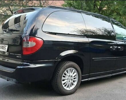 Чорний Крайслер Grand Voyager, об'ємом двигуна 0.28 л та пробігом 244 тис. км за 12950 $, фото 3 на Automoto.ua