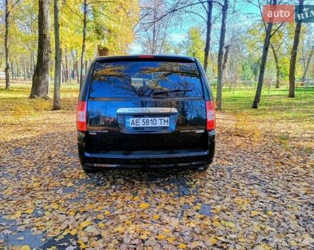 Чорний Крайслер Grand Voyager, об'ємом двигуна 2.78 л та пробігом 300 тис. км за 9100 $, фото 6 на Automoto.ua