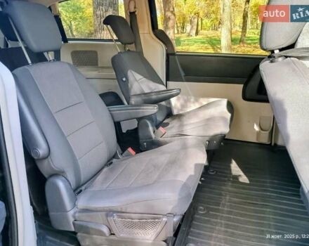 Чорний Крайслер Grand Voyager, об'ємом двигуна 2.78 л та пробігом 300 тис. км за 9100 $, фото 24 на Automoto.ua