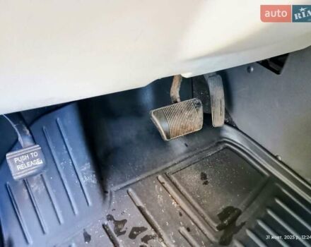 Чорний Крайслер Grand Voyager, об'ємом двигуна 2.78 л та пробігом 300 тис. км за 9100 $, фото 11 на Automoto.ua