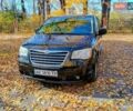 Чорний Крайслер Grand Voyager, об'ємом двигуна 2.78 л та пробігом 300 тис. км за 9100 $, фото 1 на Automoto.ua