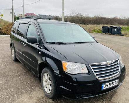 Черный Крайслер Гранд Вояджер, объемом двигателя 2.78 л и пробегом 415 тыс. км за 11700 $, фото 1 на Automoto.ua