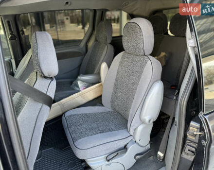 Черный Крайслер Гранд Вояджер, объемом двигателя 2.5 л и пробегом 320 тыс. км за 2999 $, фото 19 на Automoto.ua