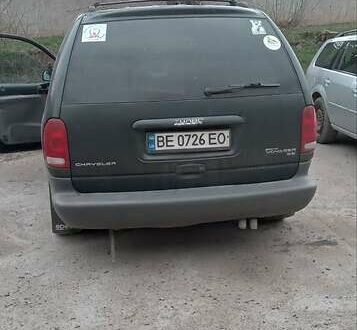 Крайслер Grand Voyager 1999 у Миколаєві на Automoto.ua Чорний Крайслер Grand Voyager, об'ємом двигуна 2.5 л та пробігом 442 тис. км за 4000 $, фото 1 на Automoto.ua