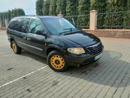 Крайслер Grand Voyager 2004 у Василькове на Automoto.ua Чорний Крайслер Grand Voyager, об'ємом двигуна 2.8 л та пробігом 350 тис. км за 4300 $, фото 1 на Automoto.ua