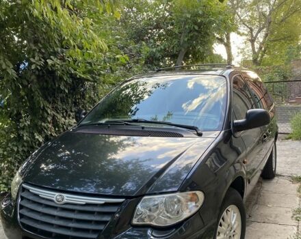 Чорний Крайслер Grand Voyager, об'ємом двигуна 2.8 л та пробігом 234 тис. км за 6800 $, фото 1 на Automoto.ua