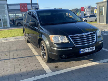 Чорний Крайслер Grand Voyager, об'ємом двигуна 2.78 л та пробігом 275 тис. км за 10500 $, фото 1 на Automoto.ua