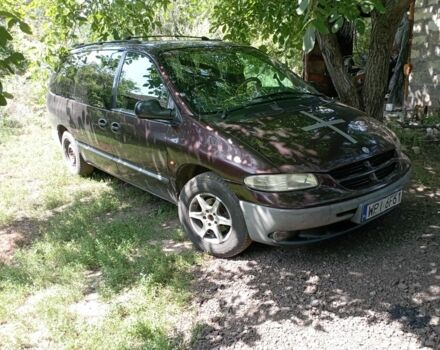 Коричневий Крайслер Grand Voyager, об'ємом двигуна 2.5 л та пробігом 440 тис. км за 2000 $, фото 1 на Automoto.ua