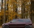 Крайслер Grand Voyager 1993 у Вінниці на Automoto.ua Червоний Крайслер Grand Voyager, об'ємом двигуна 2.5 л та пробігом 260 тис. км за 3600 $, фото 1 на Automoto.ua