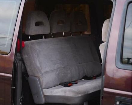 Крайслер Гранд Вояджер 1993 в Виннице на Automoto.ua Красный Крайслер Гранд Вояджер, объемом двигателя 2.5 л и пробегом 260 тыс. км за 3600 $, фото 4 на Automoto.ua