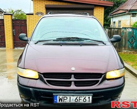 Крайслер Гранд Вояджер, объемом двигателя 2.5 л и пробегом 425 тыс. км за 1500 $, фото 7 на Automoto.ua