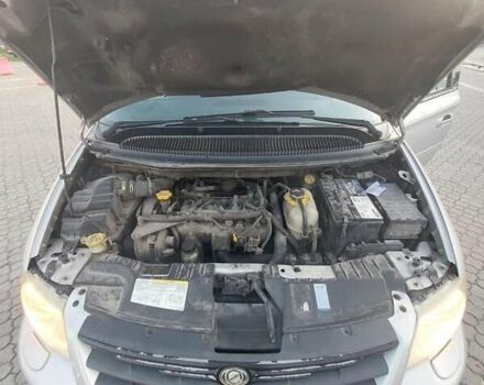 Крайслер Гранд Вояджер, объемом двигателя 2.8 л и пробегом 200 тыс. км за 5300 $, фото 16 на Automoto.ua