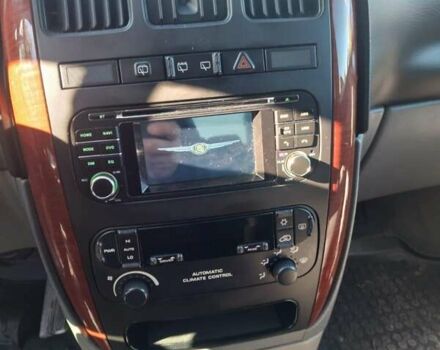 Крайслер Grand Voyager, об'ємом двигуна 2.8 л та пробігом 200 тис. км за 6200 $, фото 4 на Automoto.ua
